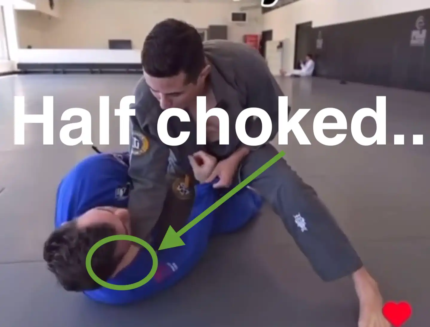 image of Caio Terra setting up choke